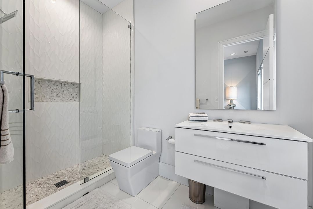 For Sale: $9,950,000 (6 beds, 8 baths, 9041 Square Feet)