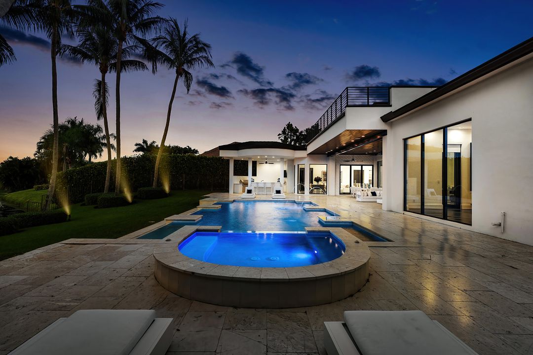 For Sale: $9,950,000 (6 beds, 8 baths, 9041 Square Feet)