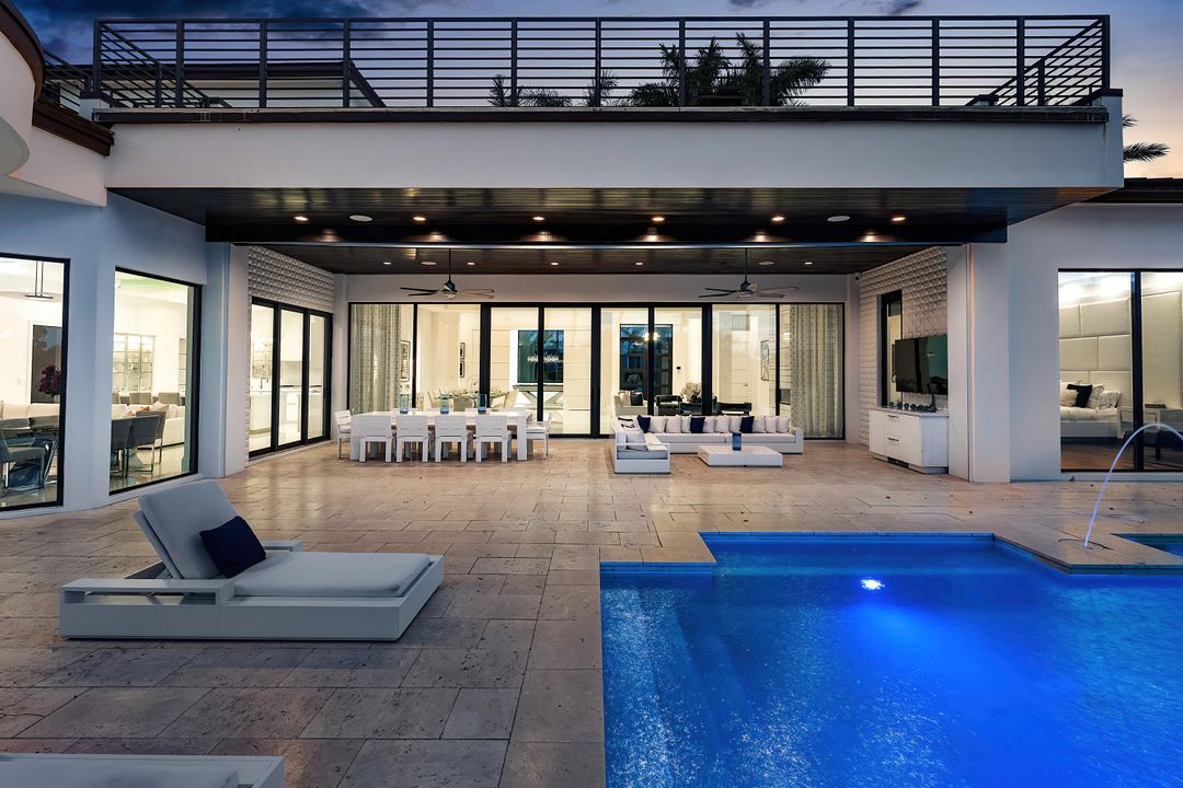 For Sale: $9,950,000 (6 beds, 8 baths, 9041 Square Feet)