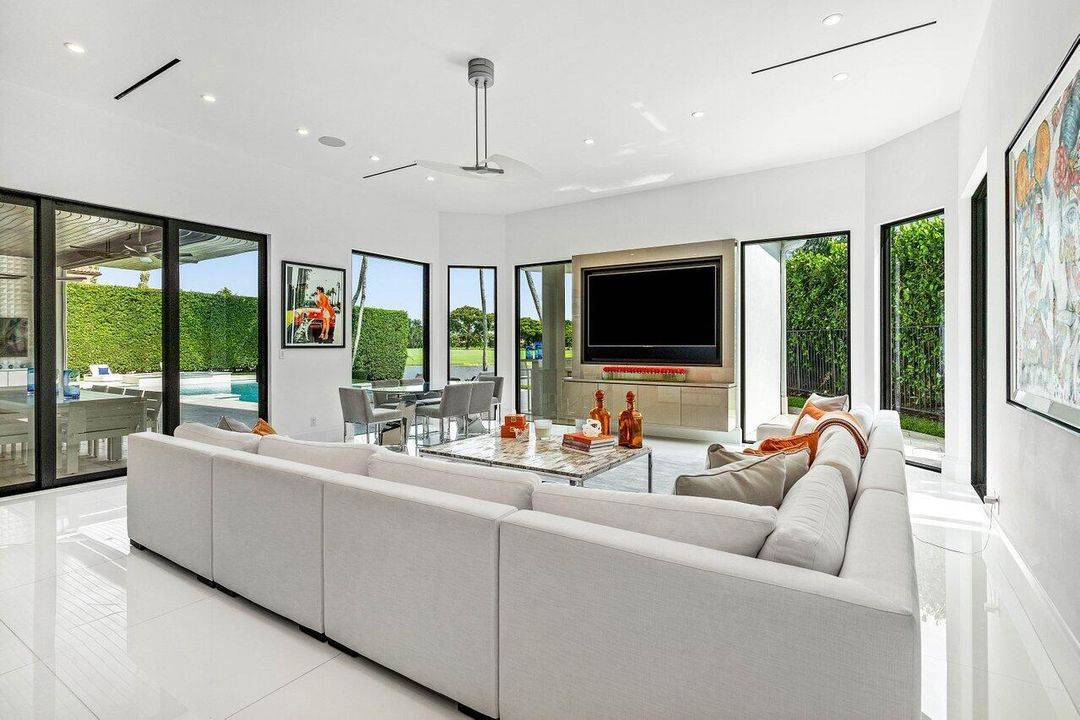 For Sale: $9,950,000 (6 beds, 8 baths, 9041 Square Feet)