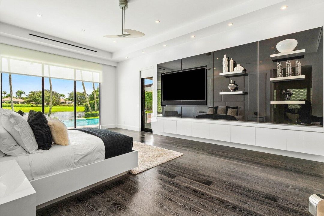 For Sale: $9,950,000 (6 beds, 8 baths, 9041 Square Feet)