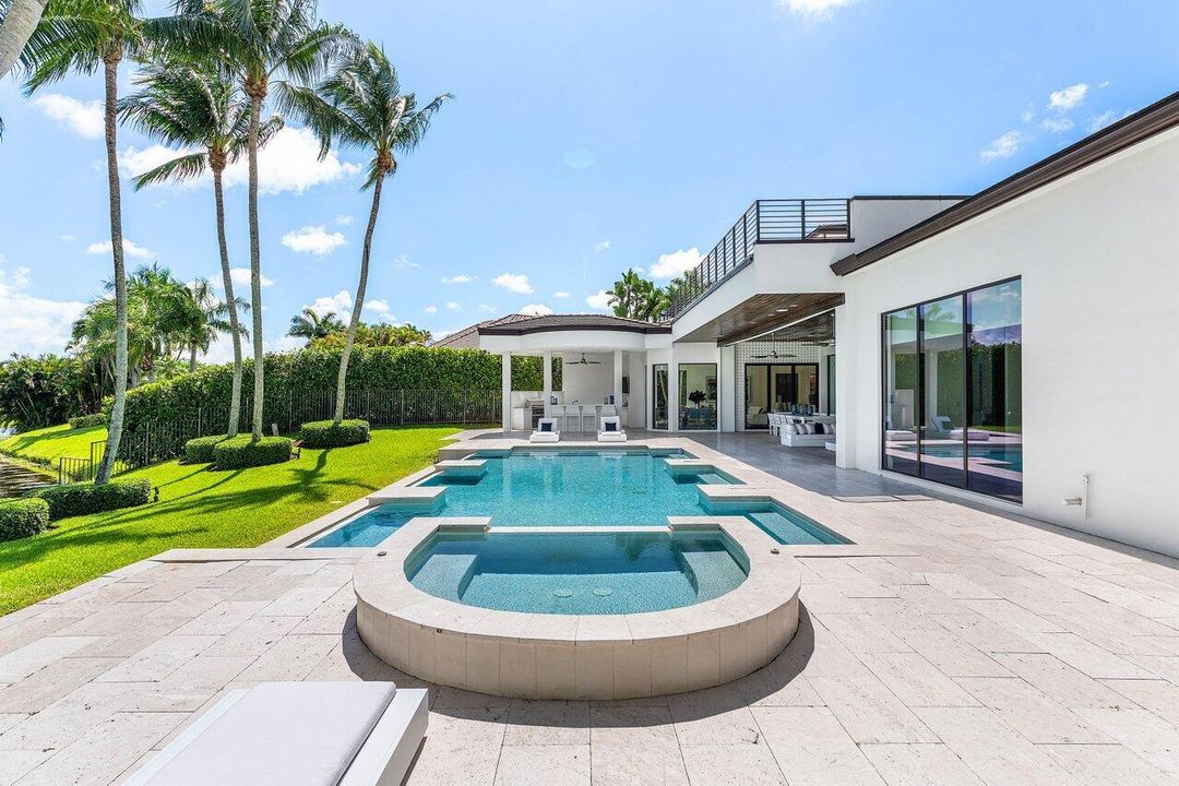 For Sale: $9,950,000 (6 beds, 8 baths, 9041 Square Feet)
