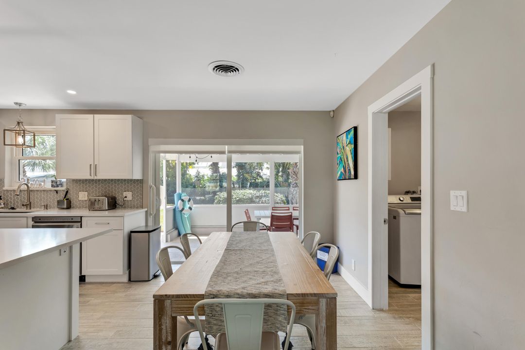 出租: $5,350 (3 贝兹, 2 浴室, 1215 平方英尺)