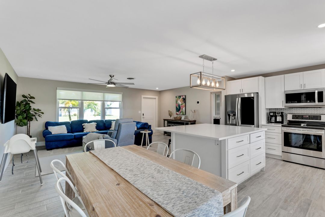 出租: $5,350 (3 贝兹, 2 浴室, 1215 平方英尺)