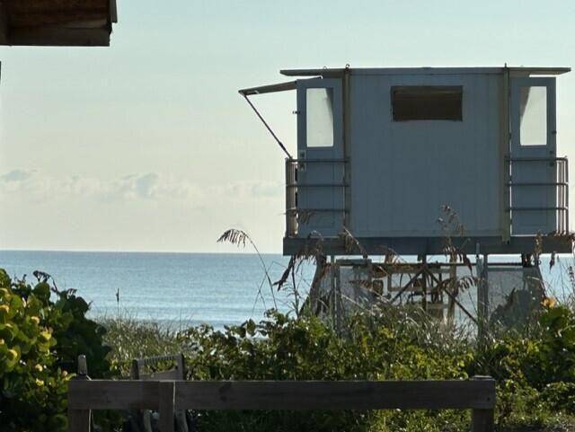 For Sale: $750,000 (3 beds, 2 baths, 2288 Square Feet)