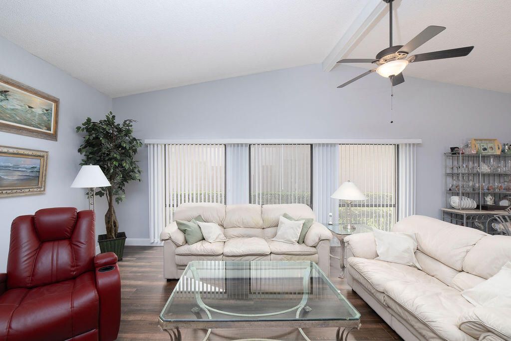 En Venta: $360,000 (2 camas, 2 baños, 1711 Pies cuadrados)