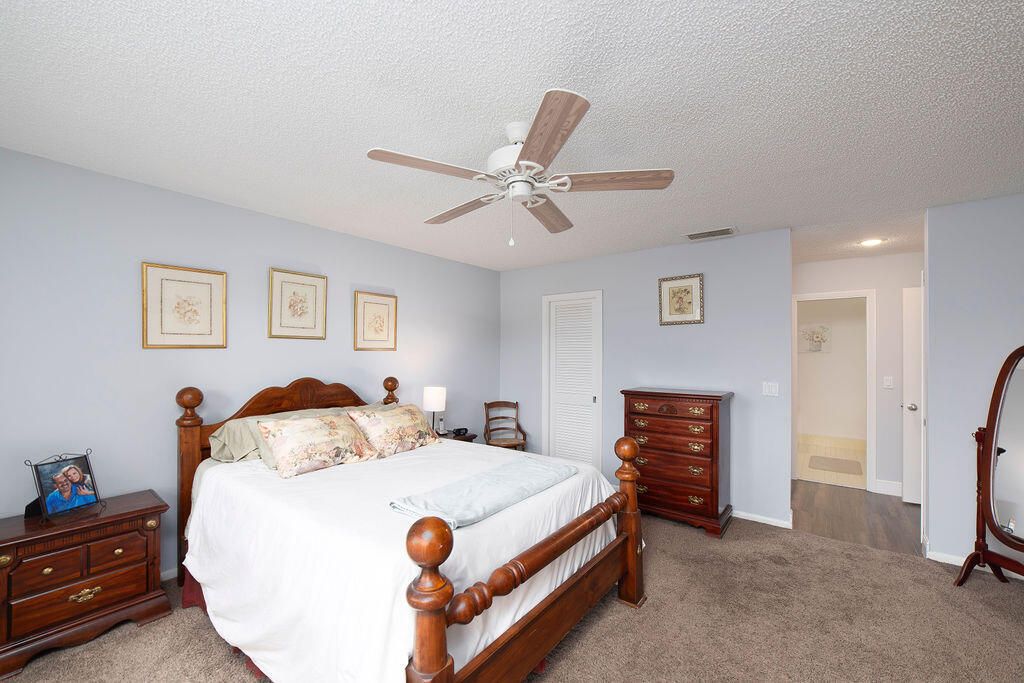 En Venta: $360,000 (2 camas, 2 baños, 1711 Pies cuadrados)