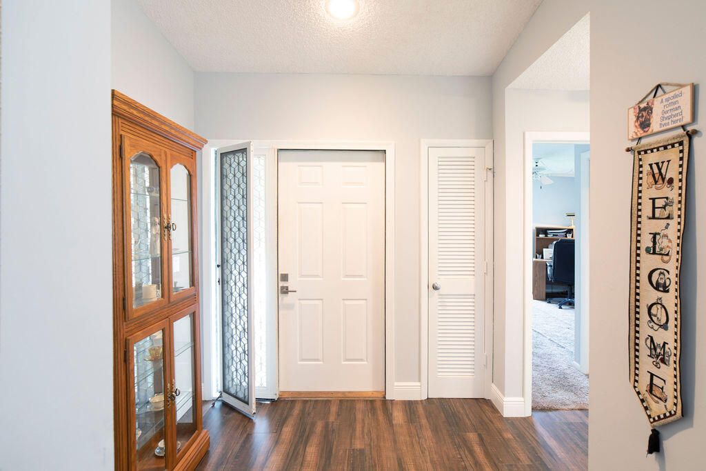 En Venta: $360,000 (2 camas, 2 baños, 1711 Pies cuadrados)