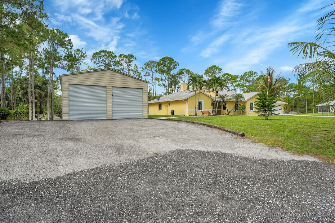 For Sale: $979,500 (4 beds, 2 baths, 2399 Square Feet)