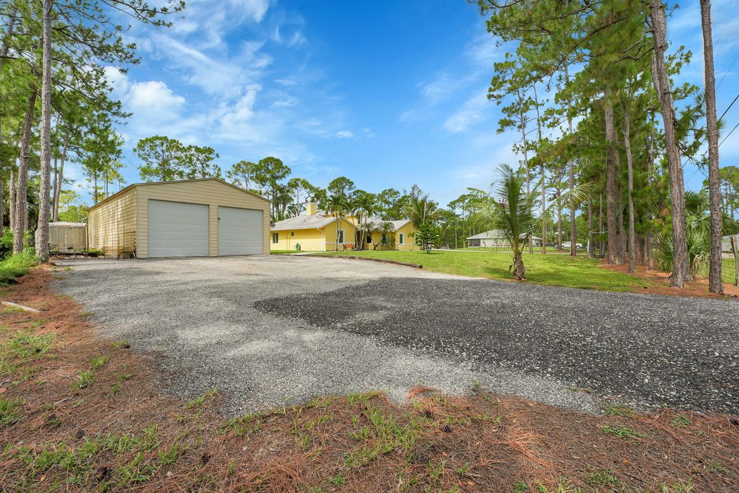 For Sale: $979,500 (4 beds, 2 baths, 2399 Square Feet)