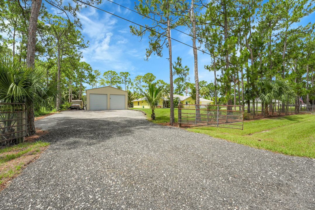 For Sale: $979,500 (4 beds, 2 baths, 2399 Square Feet)