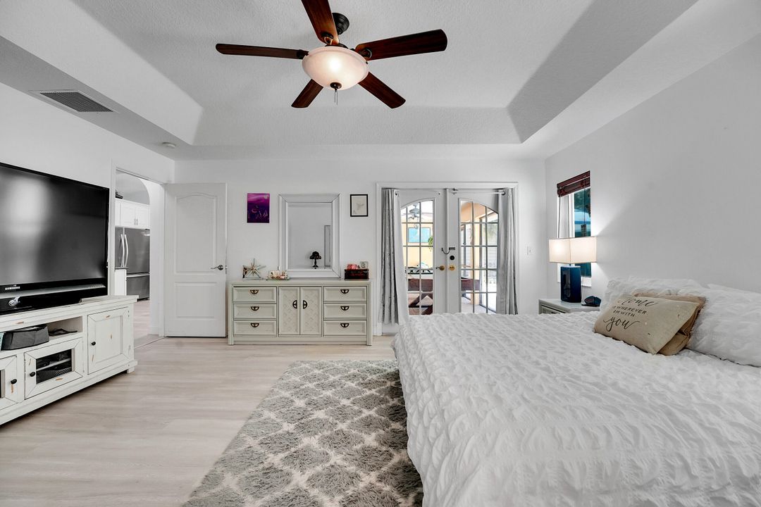 For Sale: $979,500 (4 beds, 2 baths, 2399 Square Feet)