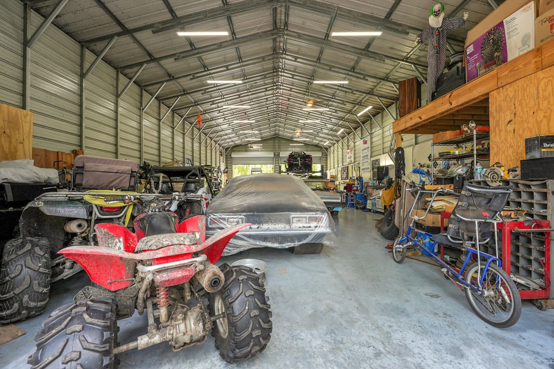 For Sale: $979,500 (4 beds, 2 baths, 2399 Square Feet)