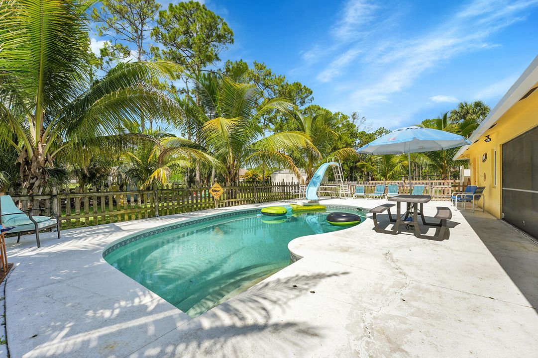 For Sale: $979,500 (4 beds, 2 baths, 2399 Square Feet)