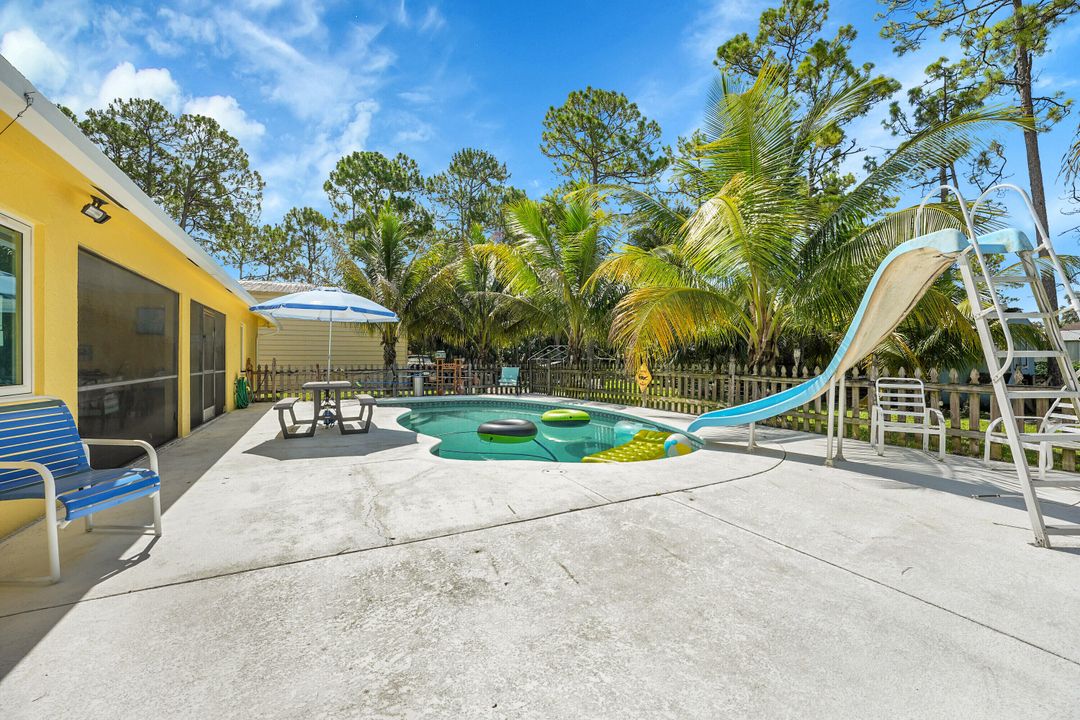 For Sale: $979,500 (4 beds, 2 baths, 2399 Square Feet)