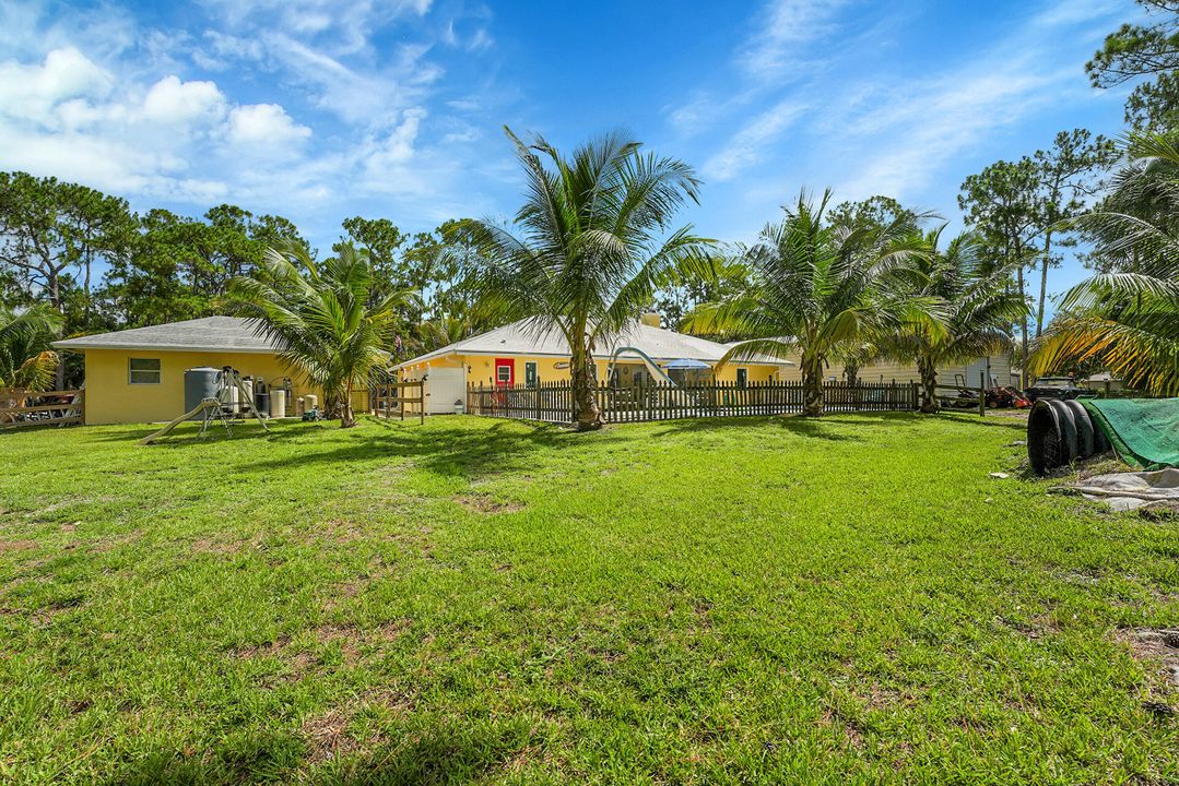 For Sale: $979,500 (4 beds, 2 baths, 2399 Square Feet)