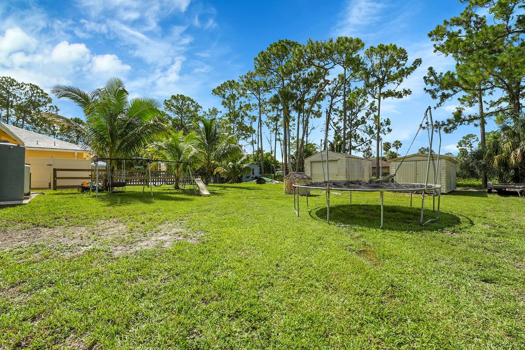 For Sale: $979,500 (4 beds, 2 baths, 2399 Square Feet)