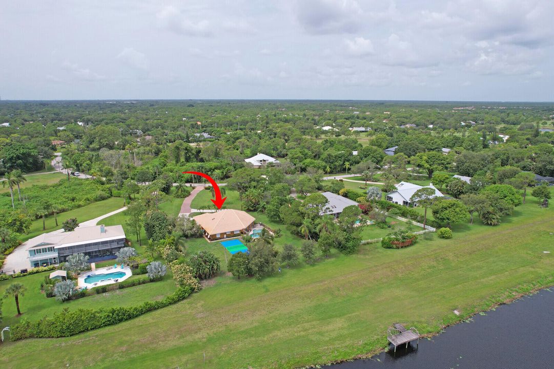 合同活跃: $650,000 (3 贝兹, 2 浴室, 2347 平方英尺)