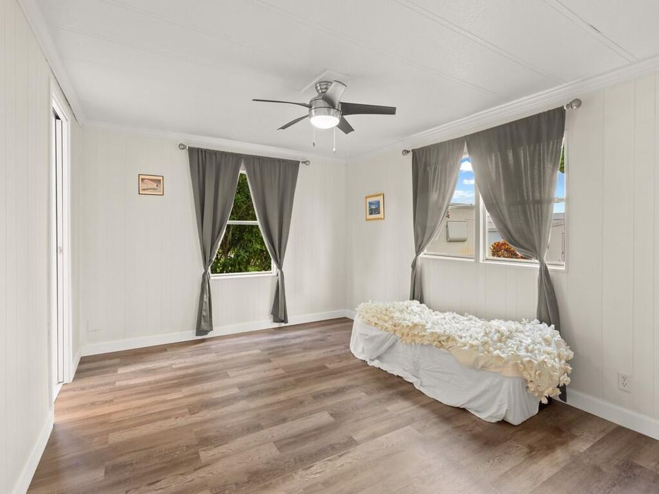 For Sale: $74,999 (2 beds, 2 baths, 1536 Square Feet)