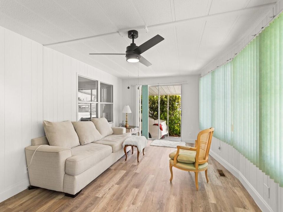 For Sale: $74,999 (2 beds, 2 baths, 1536 Square Feet)