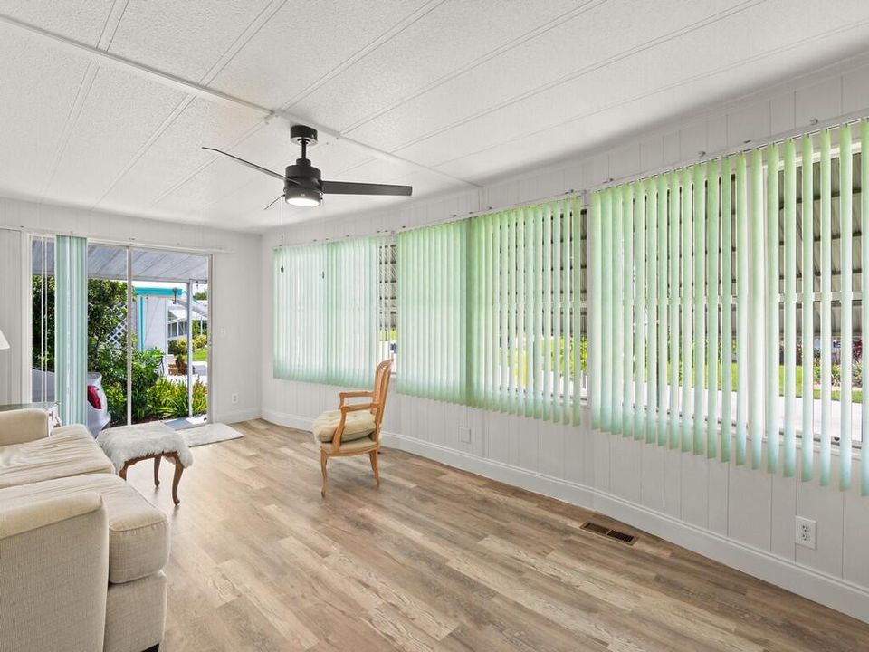 For Sale: $74,999 (2 beds, 2 baths, 1536 Square Feet)