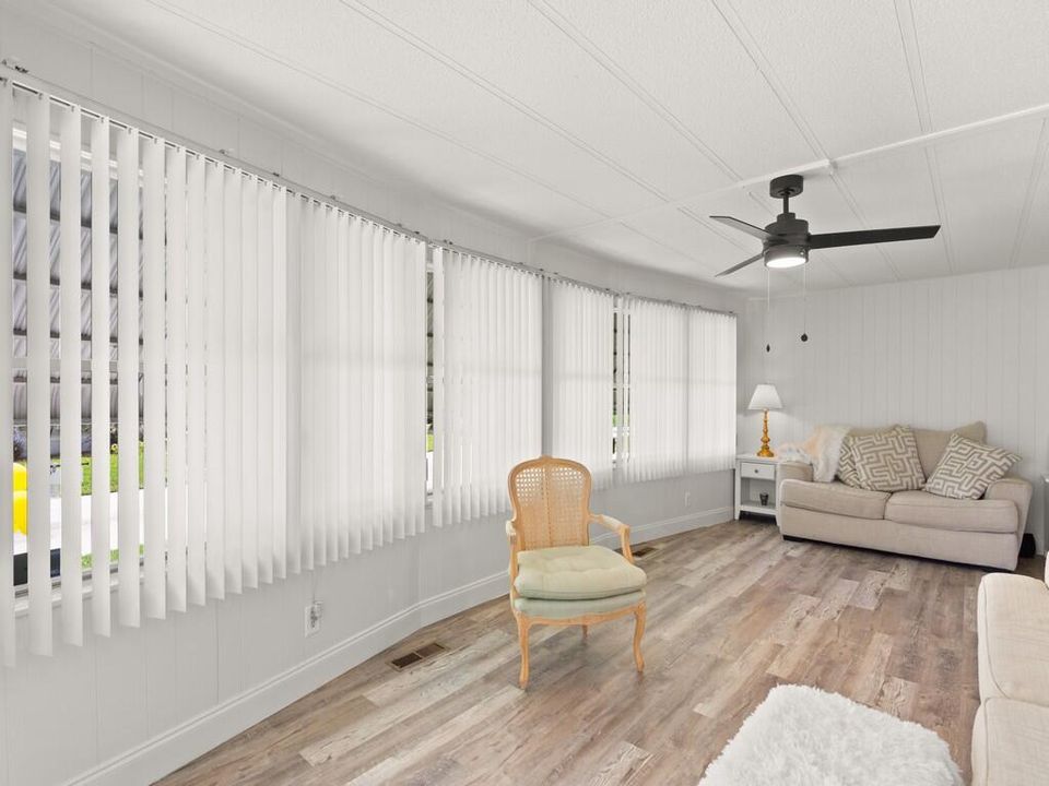 For Sale: $74,999 (2 beds, 2 baths, 1536 Square Feet)