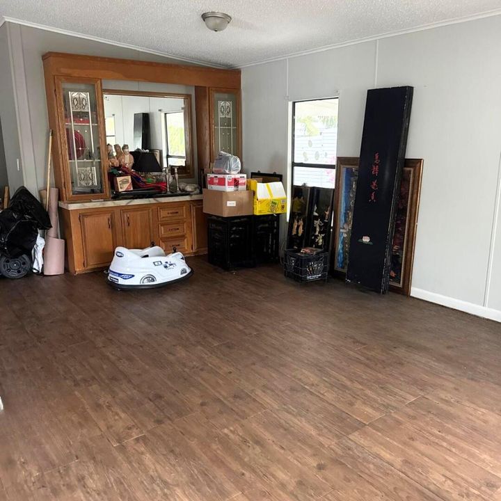 Active With Contract: $88,500 (3 beds, 2 baths, 1440 Square Feet)