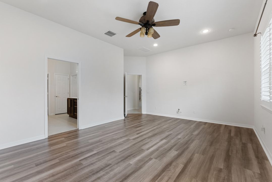 待售: $878,970 (3 贝兹, 3 浴室, 2561 平方英尺)