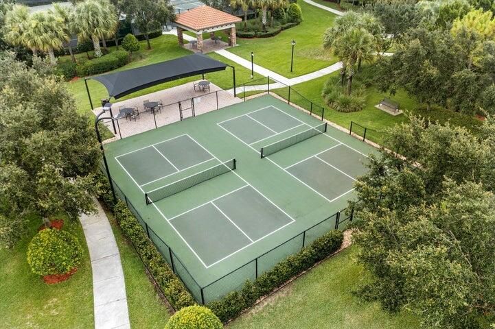 待售: $878,970 (3 贝兹, 3 浴室, 2561 平方英尺)