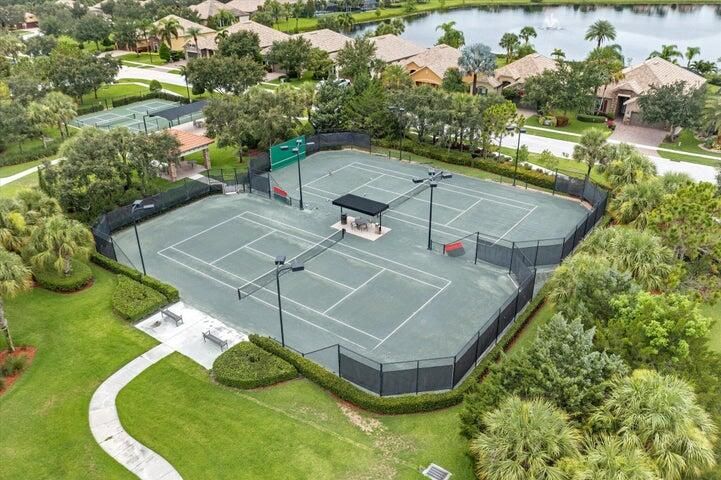 待售: $878,970 (3 贝兹, 3 浴室, 2561 平方英尺)