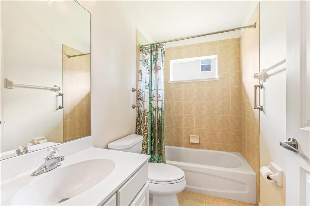 На продажу: $400,000 (3 спален, 2 ванн, 1563 Квадратных фут)