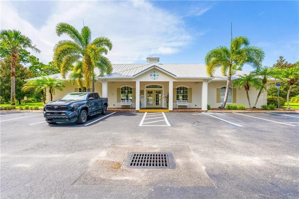 На продажу: $400,000 (3 спален, 2 ванн, 1563 Квадратных фут)