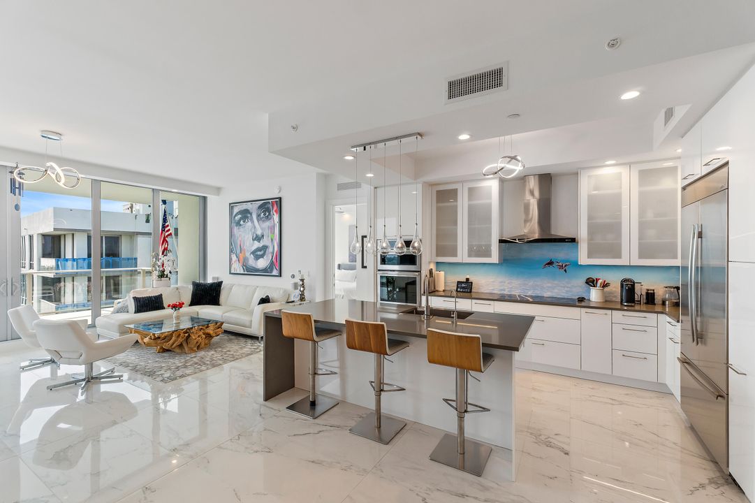 En Venta: $3,150,000 (4 camas, 4 baños, 3032 Pies cuadrados)