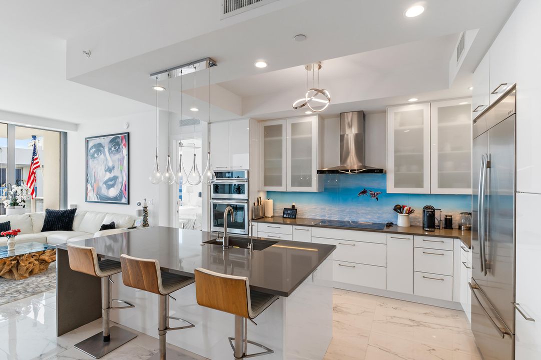 En Venta: $3,150,000 (4 camas, 4 baños, 3032 Pies cuadrados)