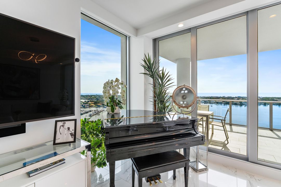 En Venta: $3,150,000 (4 camas, 4 baños, 3032 Pies cuadrados)