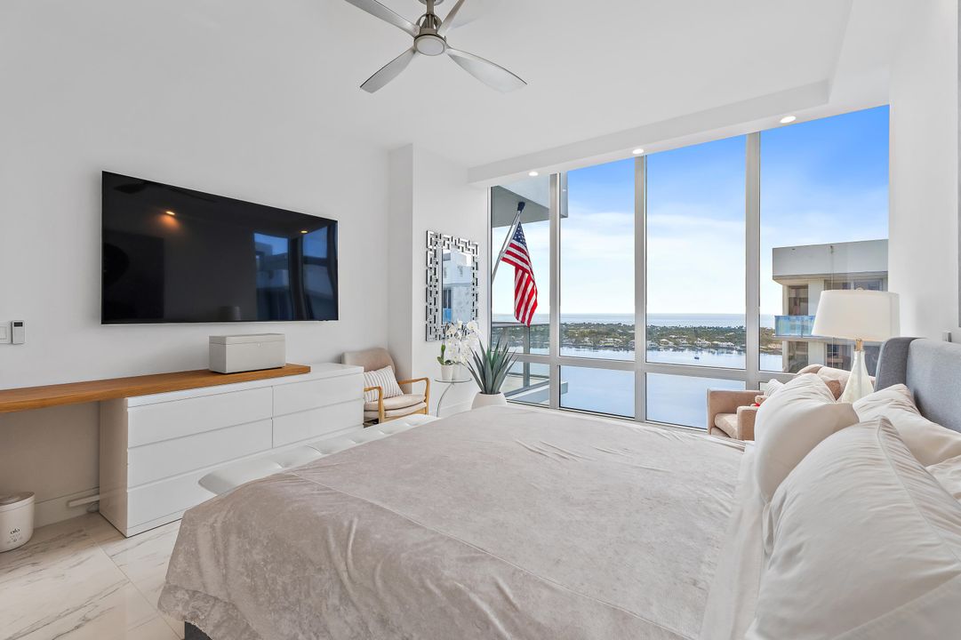 En Venta: $3,150,000 (4 camas, 4 baños, 3032 Pies cuadrados)