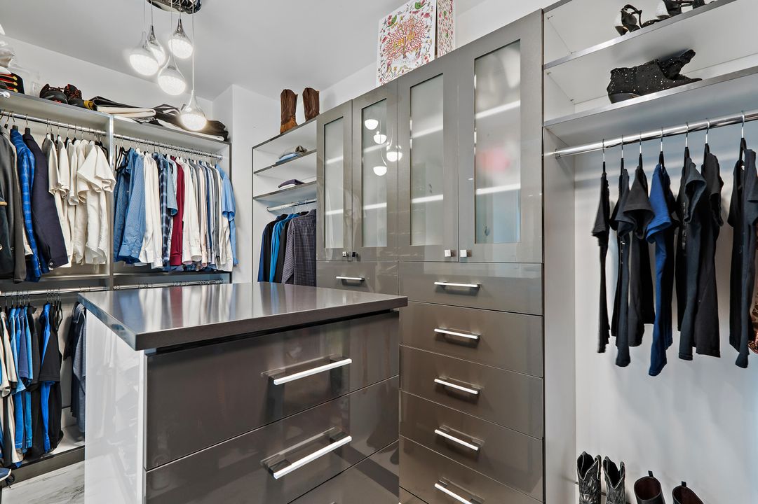 En Venta: $3,150,000 (4 camas, 4 baños, 3032 Pies cuadrados)