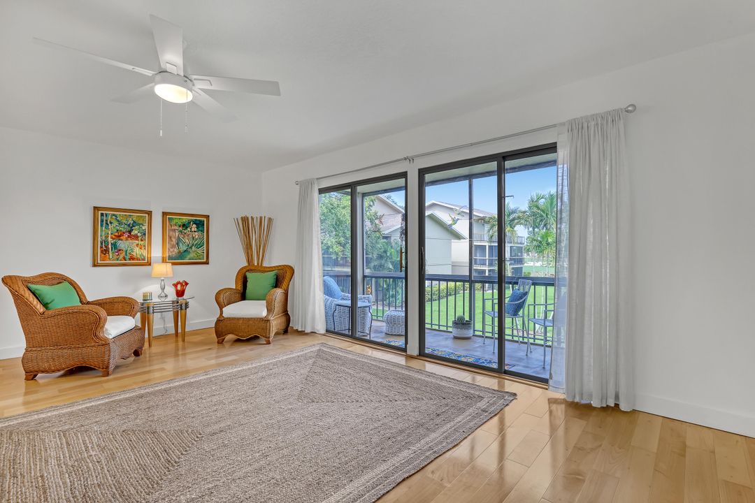 For Sale: $239,000 (2 beds, 2 baths, 1230 Square Feet)