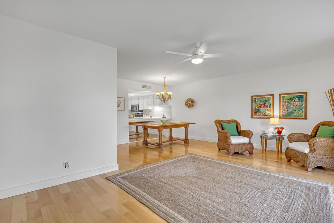 For Sale: $239,000 (2 beds, 2 baths, 1230 Square Feet)