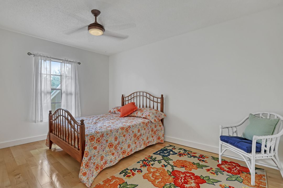 For Sale: $239,000 (2 beds, 2 baths, 1230 Square Feet)