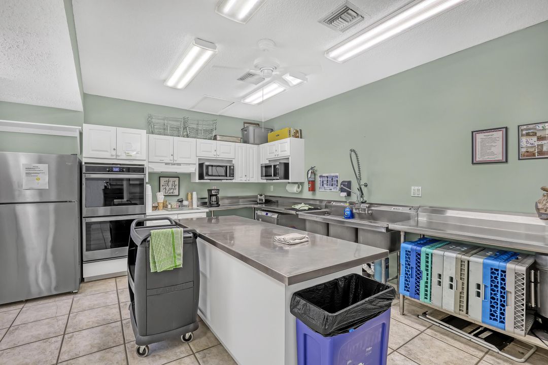 For Sale: $239,000 (2 beds, 2 baths, 1230 Square Feet)