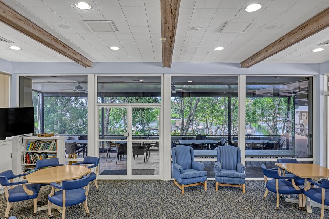 For Sale: $239,000 (2 beds, 2 baths, 1230 Square Feet)