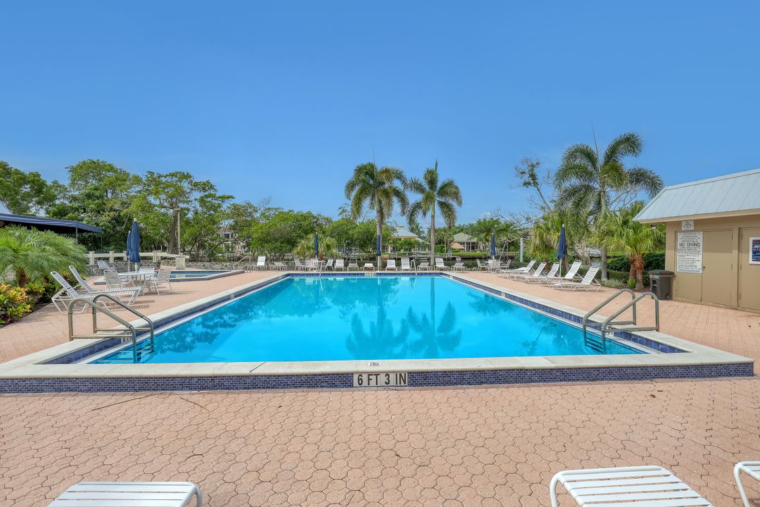 For Sale: $239,000 (2 beds, 2 baths, 1230 Square Feet)