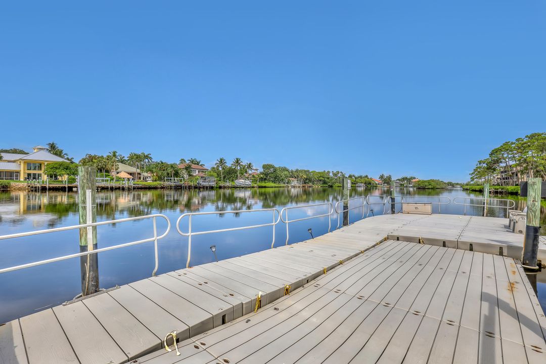 For Sale: $239,000 (2 beds, 2 baths, 1230 Square Feet)