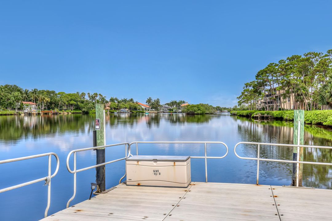 For Sale: $239,000 (2 beds, 2 baths, 1230 Square Feet)