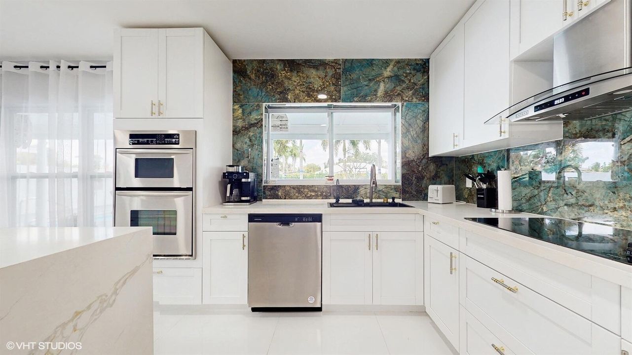 For Rent: $16,000 (5 beds, 3 baths, 2279 Square Feet)