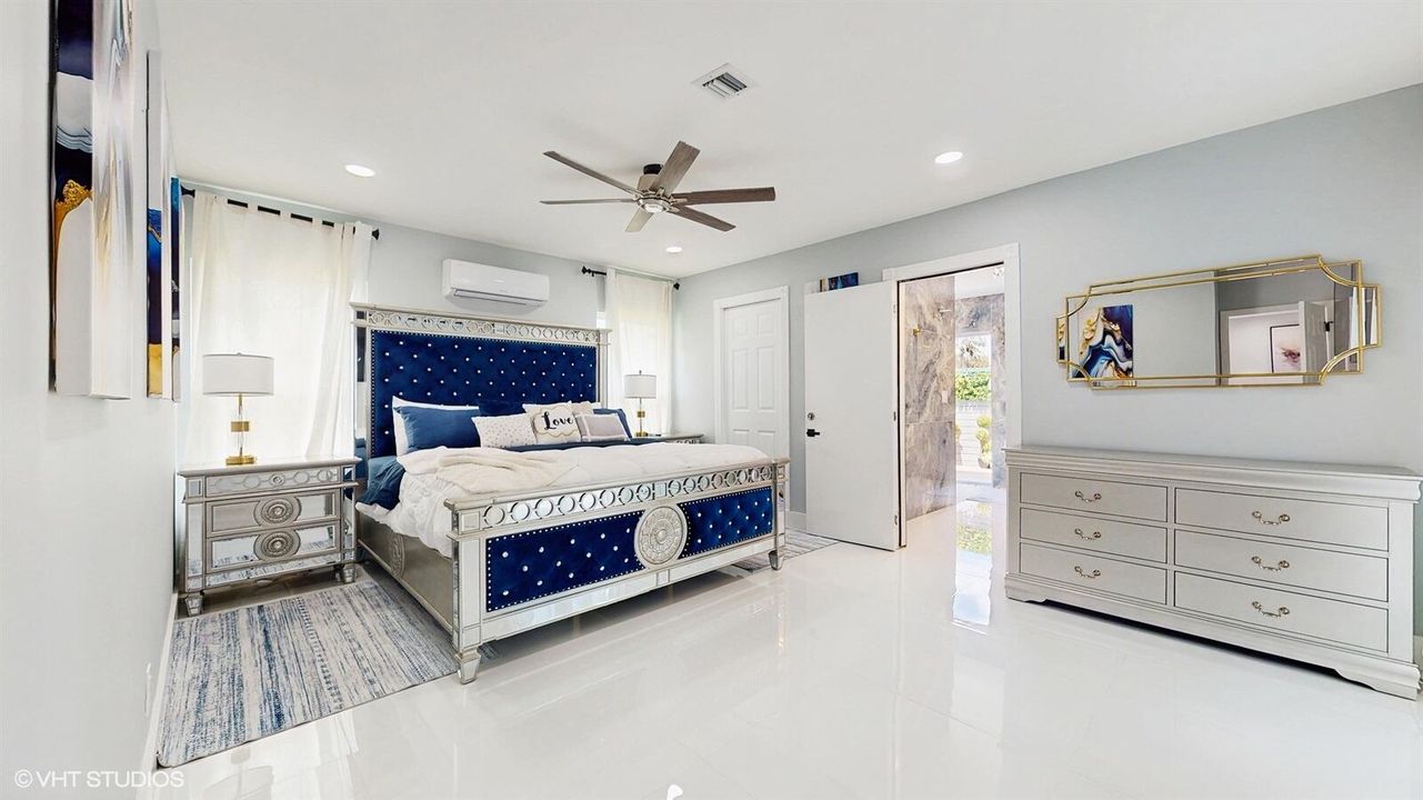 For Rent: $16,000 (5 beds, 3 baths, 2279 Square Feet)