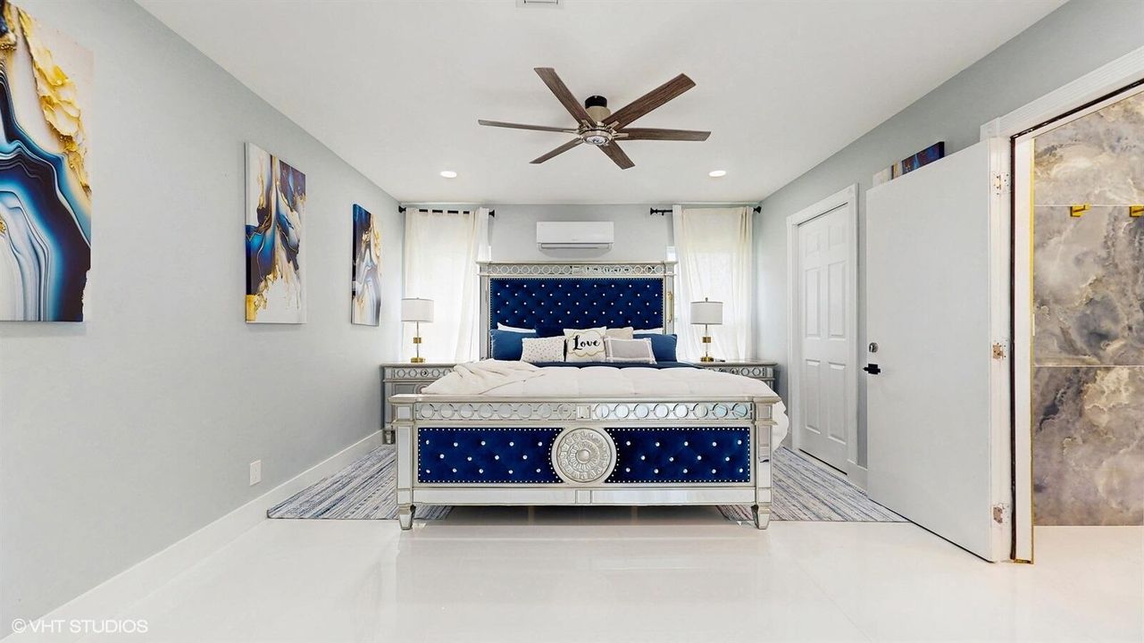 For Rent: $16,000 (5 beds, 3 baths, 2279 Square Feet)