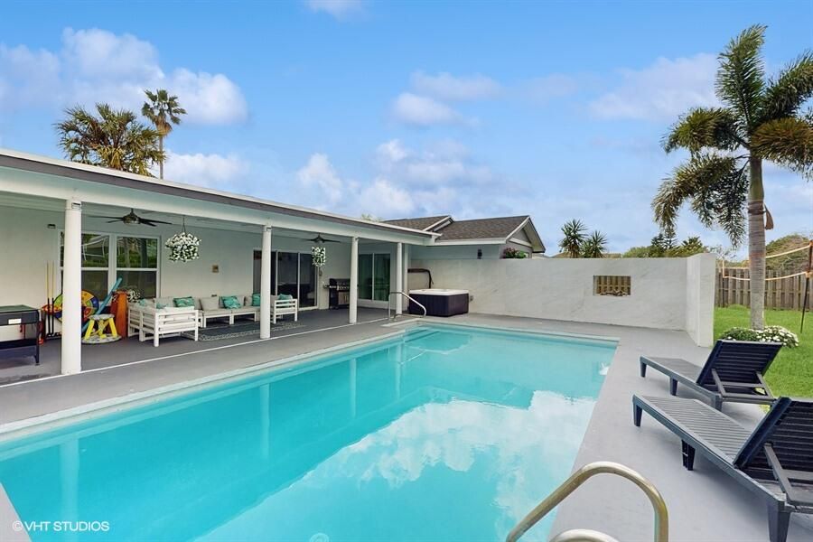 For Rent: $16,000 (5 beds, 3 baths, 2279 Square Feet)