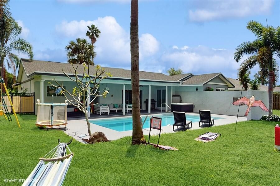 For Rent: $16,000 (5 beds, 3 baths, 2279 Square Feet)